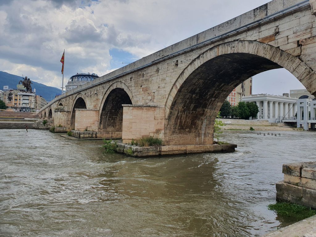 Sehenswürdigkeiten in Skopje Steinbrücke Nordmazedonien Reise 