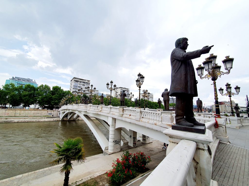 Sehenswürdigkeiten in Skopje Nordmazedonien Reise Urlaub Künstlerbrücke