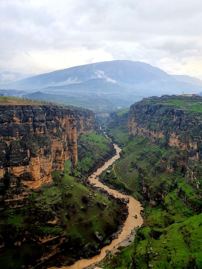 Irak Kurdistan Reise Erfahrung Blog gefährlich Urlaub irakisch Nordirak reisen Backpack Frau Rawanduz Canyon