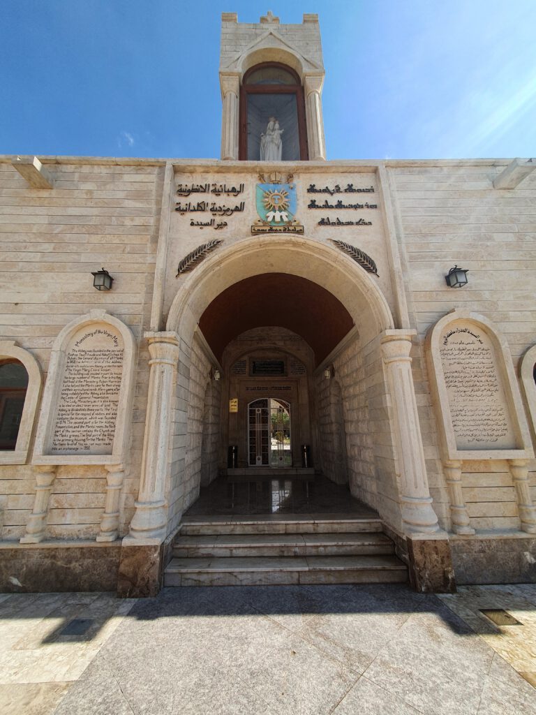 Irak Kurdistan Reise Erfahrung Blog gefährlich Urlaub irakisch Nordirak reisen Backpack Frau Hormizd Kloster Alqosh
